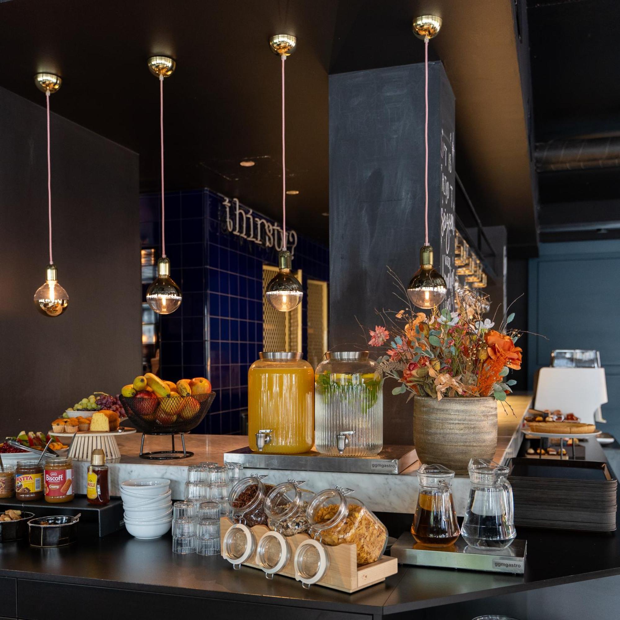 Ibis Styles Hasselt City Centre Экстерьер фото