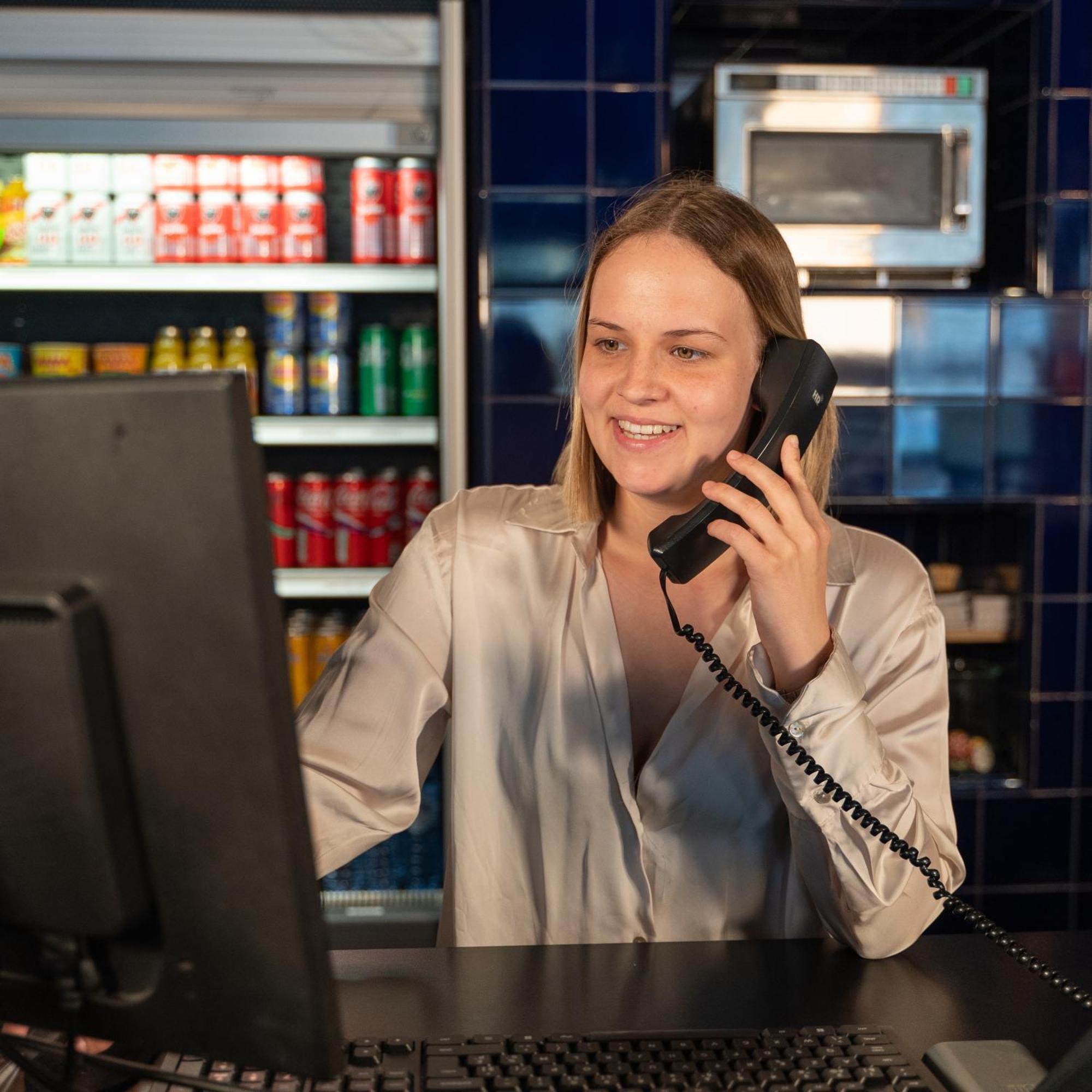 Ibis Styles Hasselt City Centre Экстерьер фото