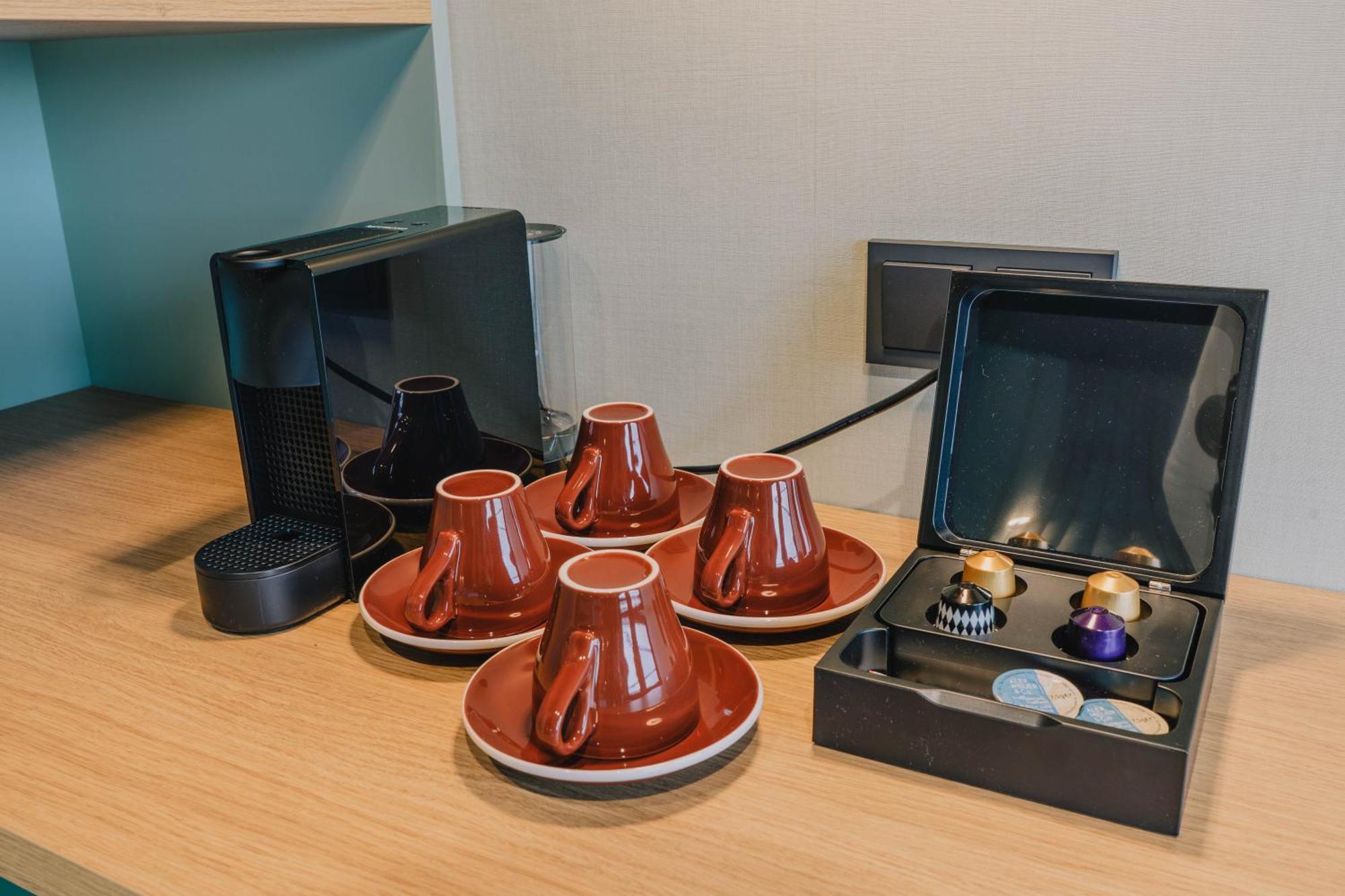 Ibis Styles Hasselt City Centre Экстерьер фото